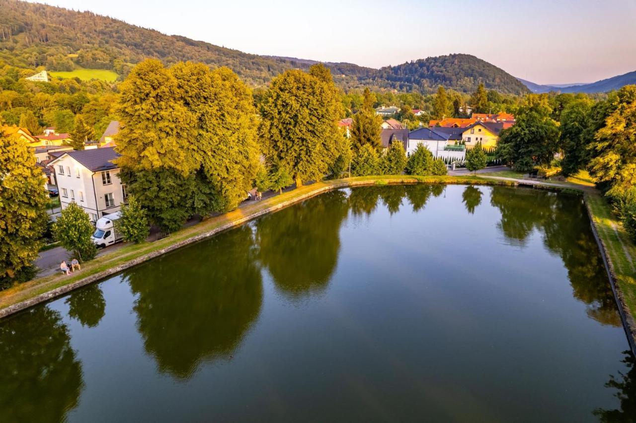 Nad Stawem Apartment Ustron Bagian luar foto