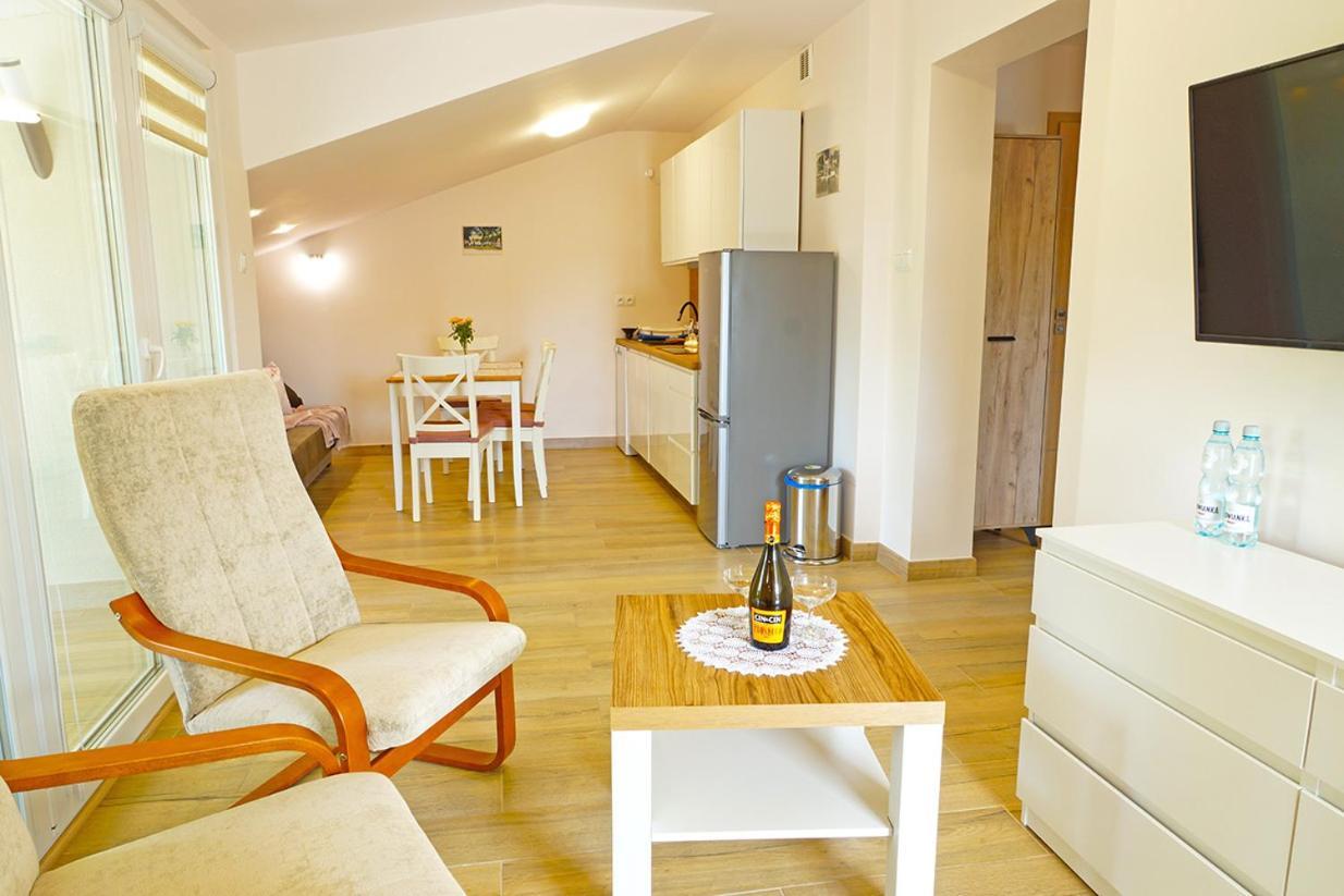 Nad Stawem Apartment Ustron Ruang foto