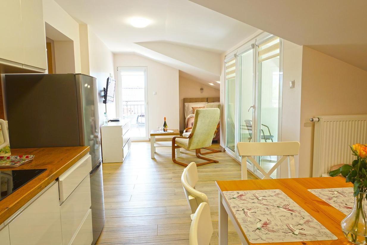 Nad Stawem Apartment Ustron Ruang foto