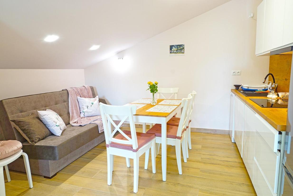 Nad Stawem Apartment Ustron Ruang foto