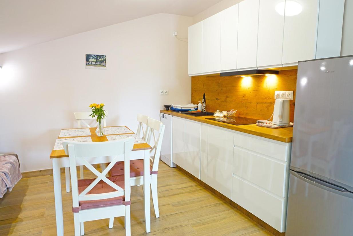 Nad Stawem Apartment Ustron Ruang foto